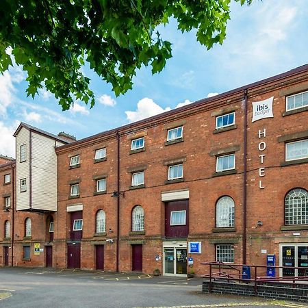 Go2 Burton Upon Trent Central Hotel Extérieur photo